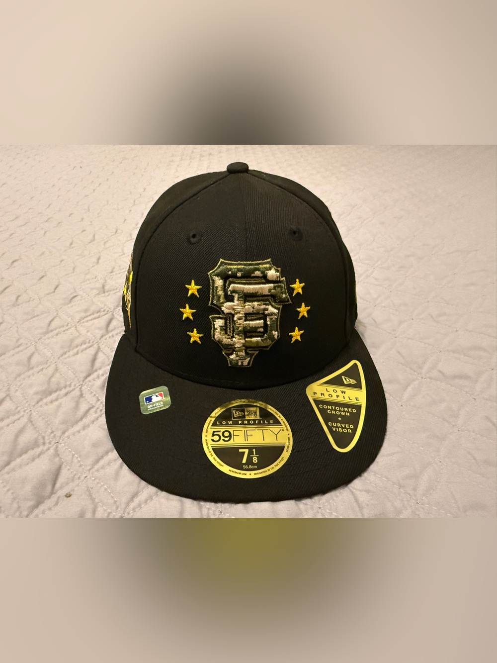New Era SF Giants 59FIFTY Size 7 1/8 Hat Black 2024 Armed Forces Camo Logo